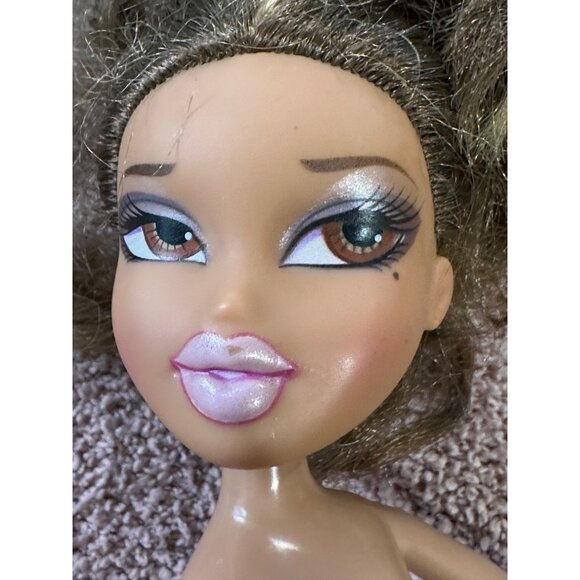 Bratz MGA 2001 Yasmin doll likely custom- Read - Picture 15 of 16
